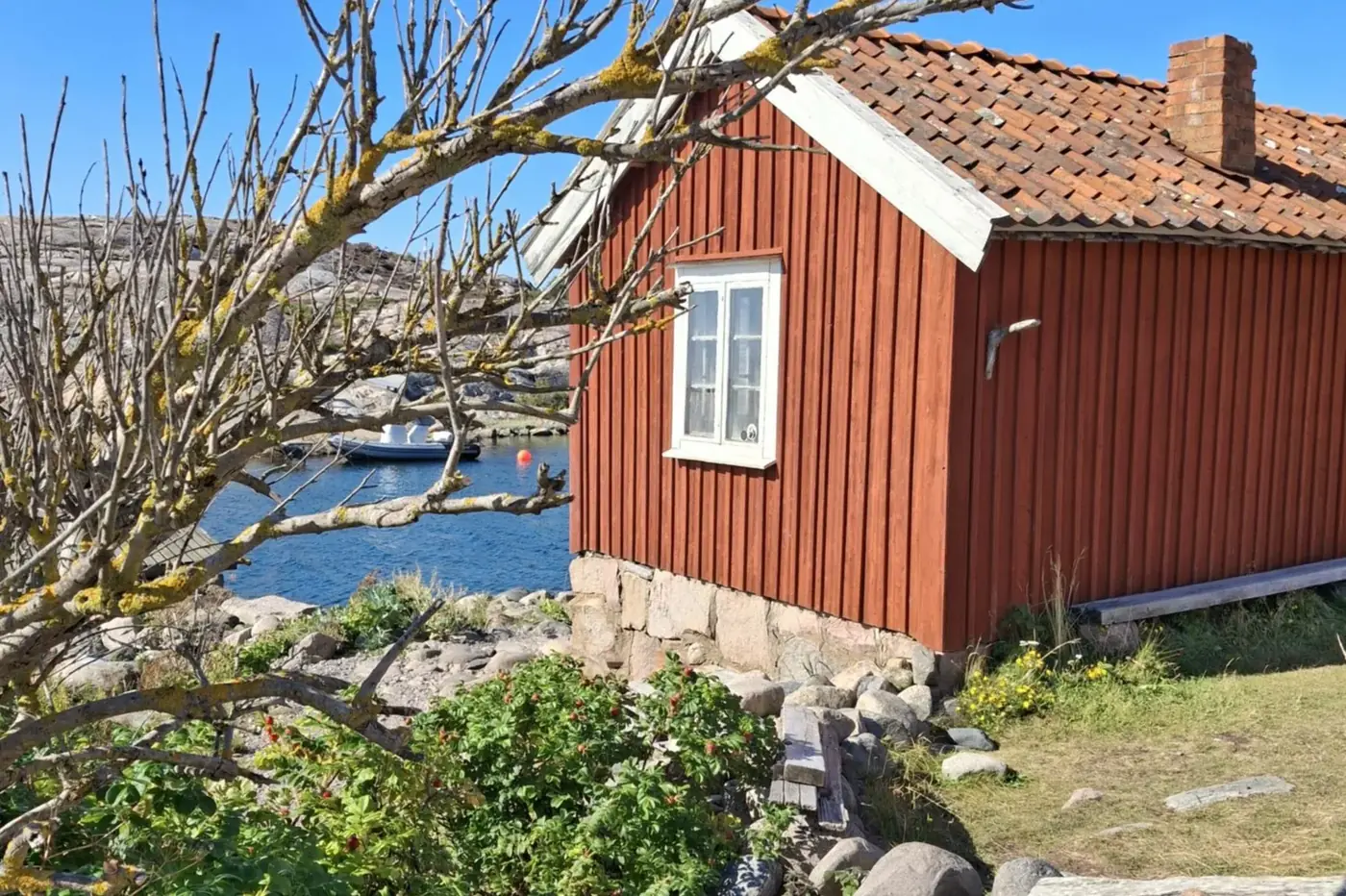 Sjöbod vid havet i Bohuslän